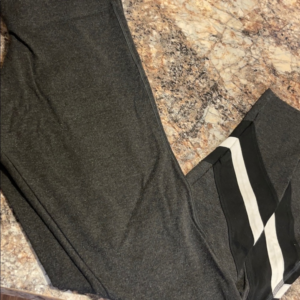 SMALL Black Victoria Secrets Leggings New (Used)